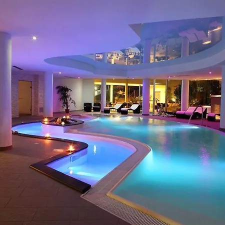 La Casarana Wellness Ecoresort Resort 4*